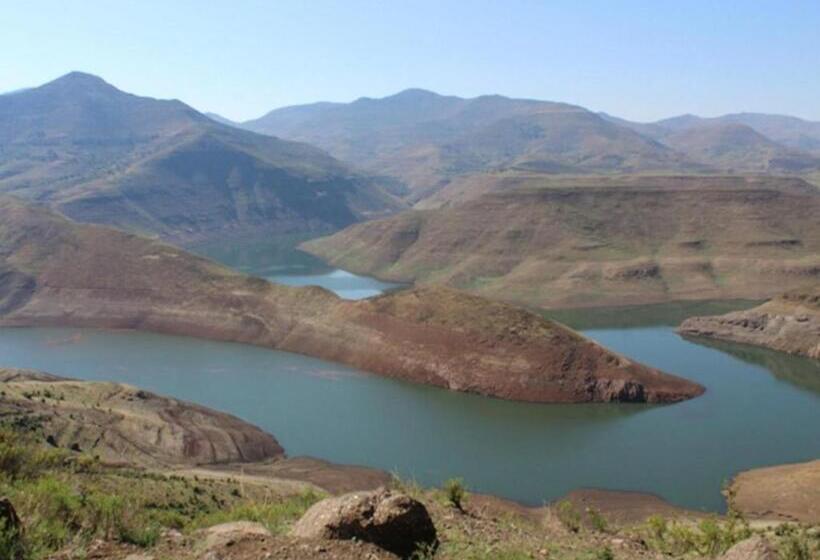 تختخواب و صبحانه Bird Haven Guesthouse