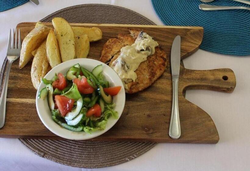 تختخواب و صبحانه Bird Haven Guesthouse