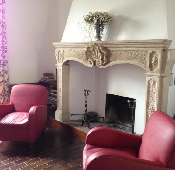 住宿加早餐  Casa Calicantus