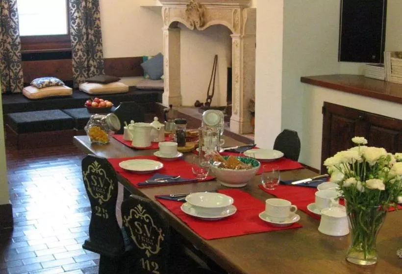 تختخواب و صبحانه Casa Calicantus