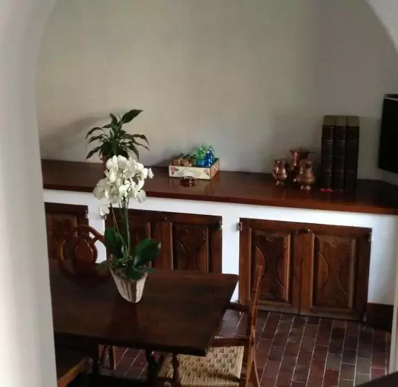تختخواب و صبحانه Casa Calicantus
