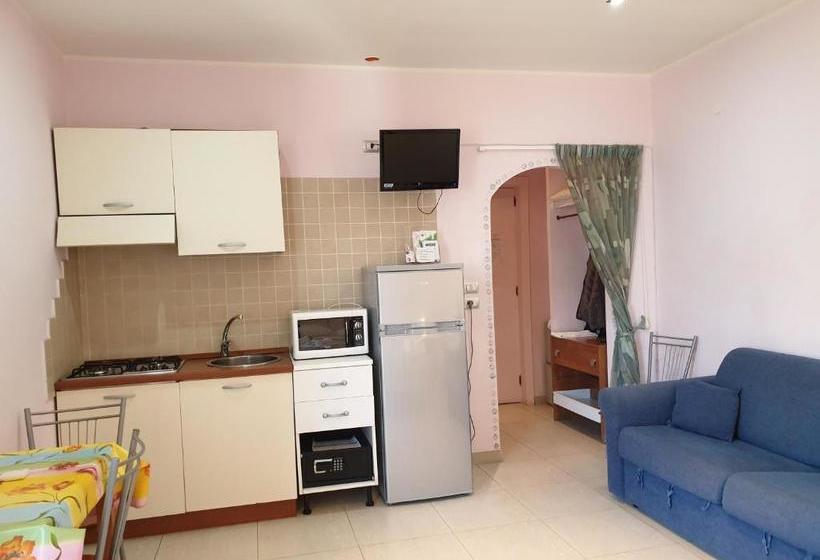 تختخواب و صبحانه Elisart Guest House