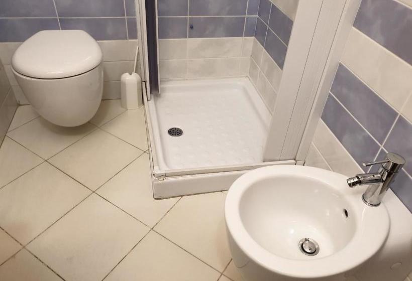 تختخواب و صبحانه Elisart Guest House