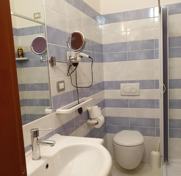 تختخواب و صبحانه Elisart Guest House