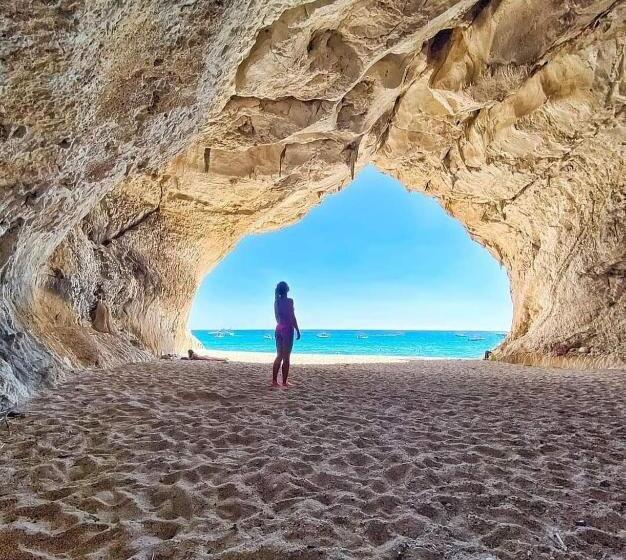 تختخواب و صبحانه Elisart Guest House