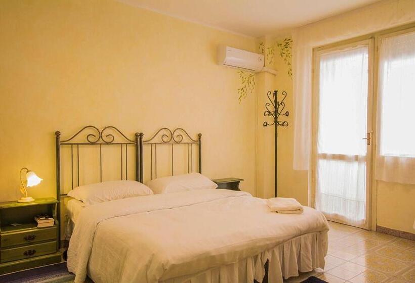 تختخواب و صبحانه Elisart Guest House