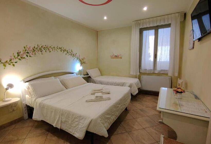 تختخواب و صبحانه Elisart Guest House