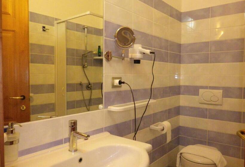 تختخواب و صبحانه Elisart Guest House