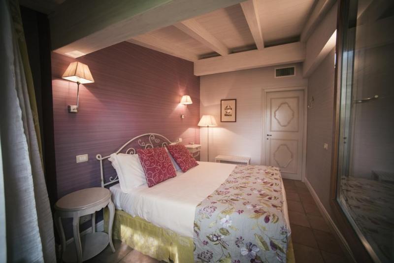 تختخواب و صبحانه Residenza Le Batesine