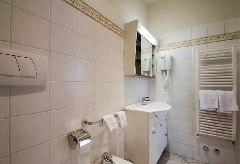 Corso Alaxi Hotels
