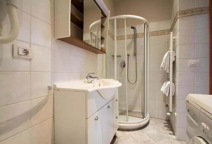 Corso Alaxi Hotels