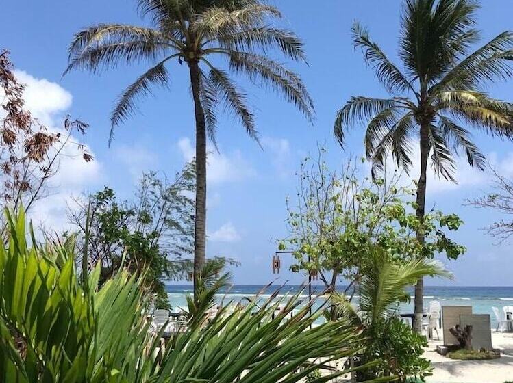 هتل Airport Comfort Inn Premium