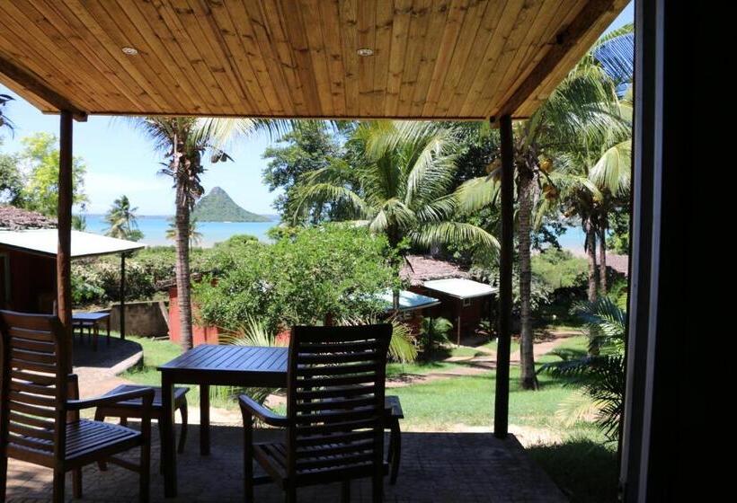 בית מלון כפרי De La Baie