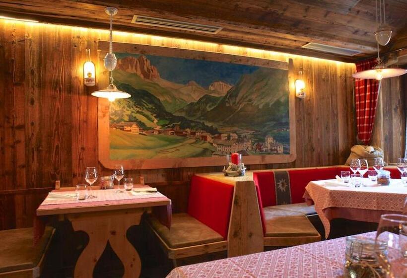 فندق Garnì Ladin