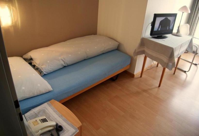 هتل Gasthof Zum Deutschen Rhein