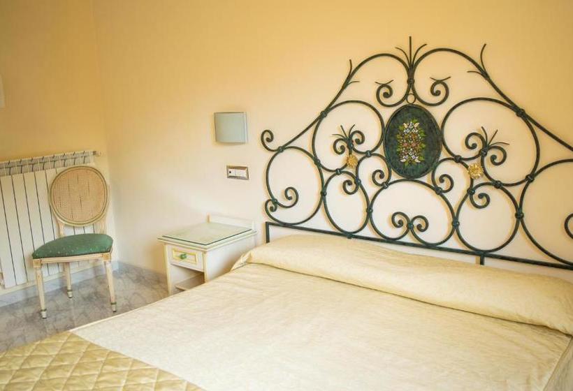 בית מלון כפרי Ginevra