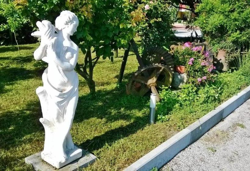 בית מלון כפרי Ginevra