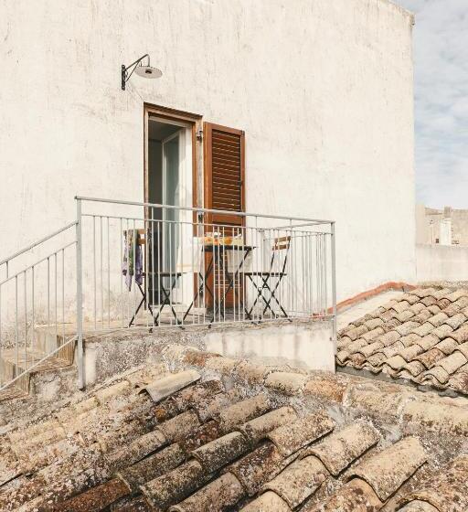 בית מלון כפרי Il Borgo Ritrovato   Albergo Diffuso