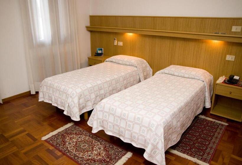 فندق Ristorante Dotto