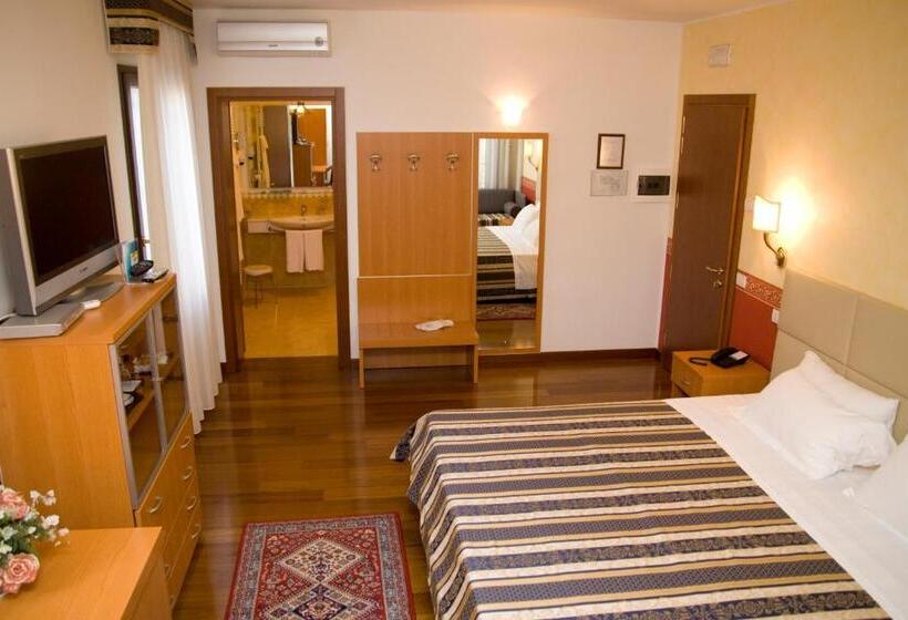 فندق Ristorante Dotto