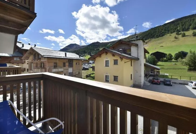 ホテル Valtellina