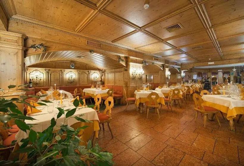 ホテル Valtellina