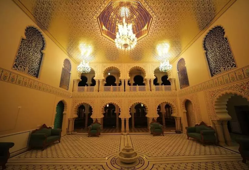 ホテル Kesarbagh Palace