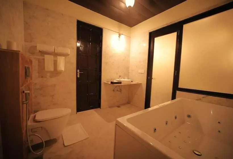 ホテル Kesarbagh Palace