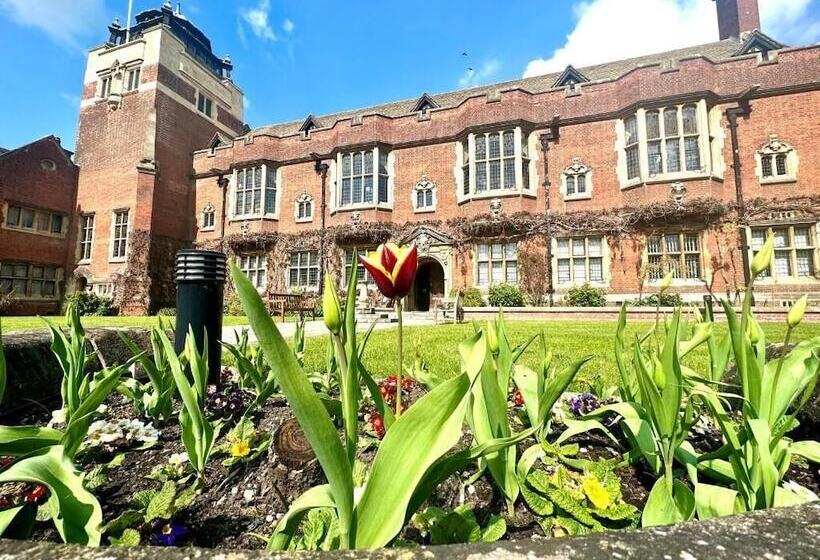 בית מלון כפרי Westminster College