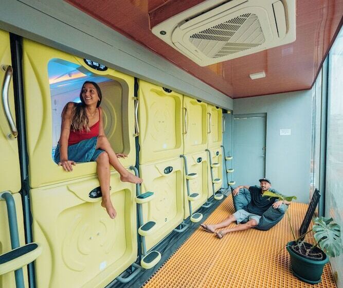 هاستل Pupa House