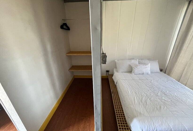 هاستل Pupa House