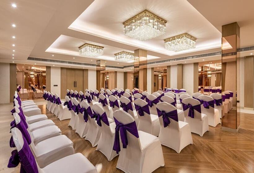 Hotel Lords Eco Inn Dehradun