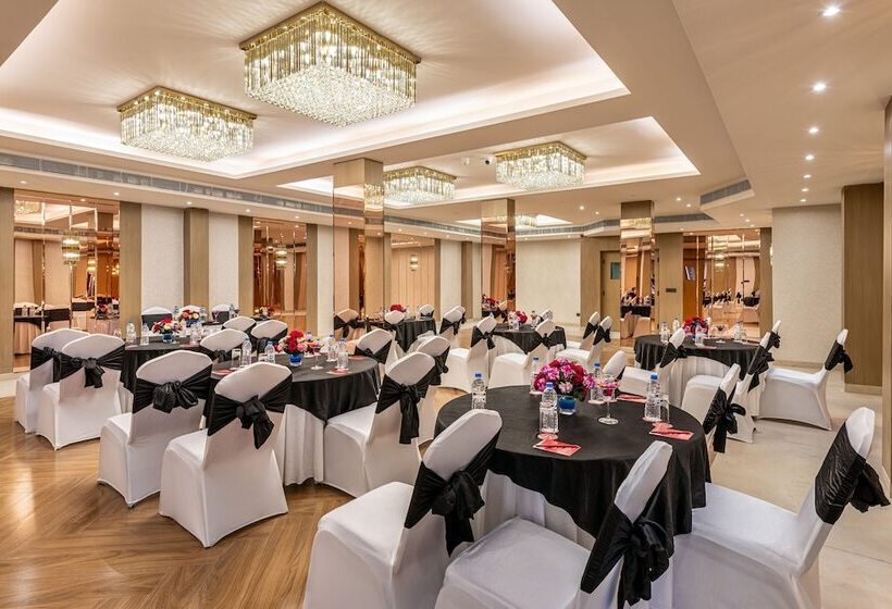 Hotel Lords Eco Inn Dehradun