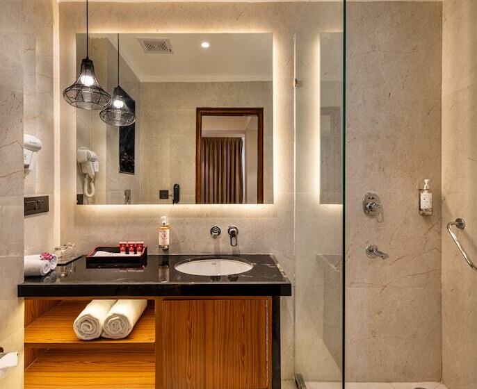 Hotel Lords Eco Inn Dehradun