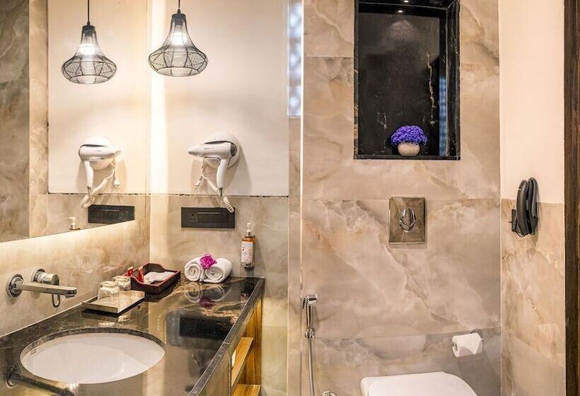 Hotel Lords Eco Inn Dehradun