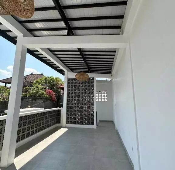 Majatalo Toana Guesthouse