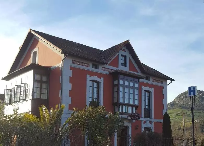 ホテル Asturias