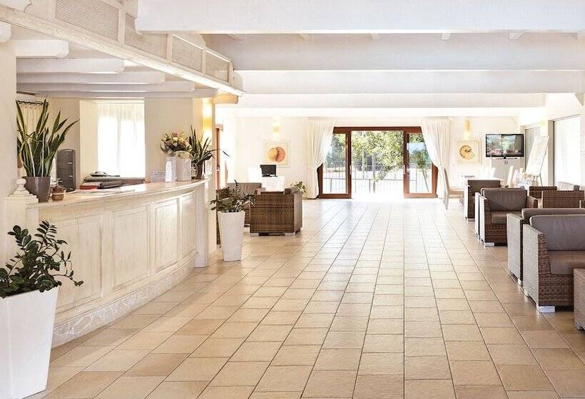 בית מלון כפרי Futura Club Cala Fiorita