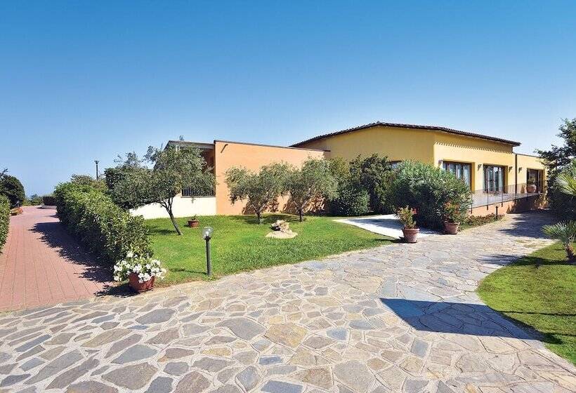 בית מלון כפרי Futura Club Cala Fiorita