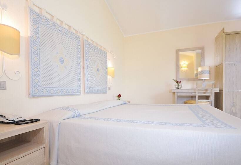 בית מלון כפרי Futura Club Cala Fiorita