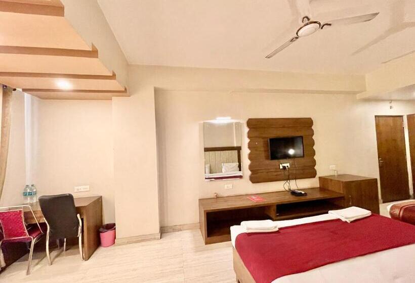 Rudraksh ! Varanasi ! होटल रुद्राक्ष హోటల్ రుద్రాక్ష్ Fully Air Conditioned Hotel At Prime Locatio