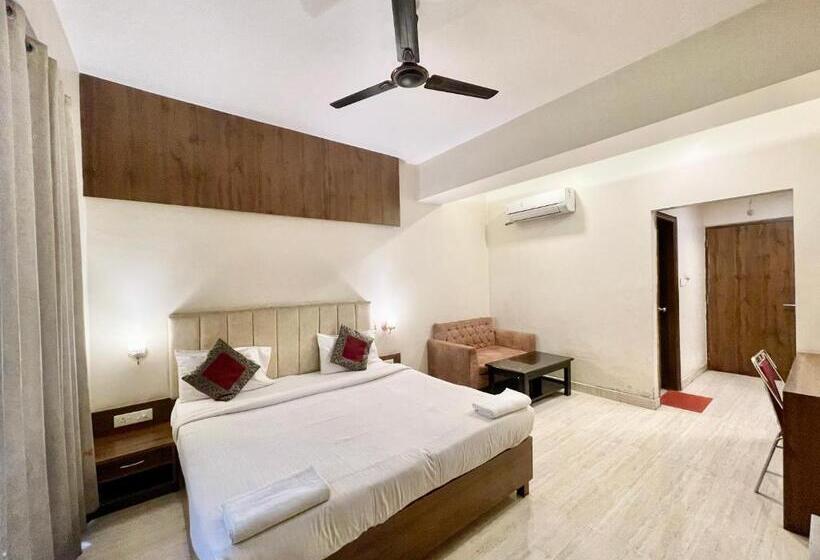 Rudraksh ! Varanasi ! होटल रुद्राक्ष హోటల్ రుద్రాక్ష్ Fully Air Conditioned Hotel At Prime Locatio