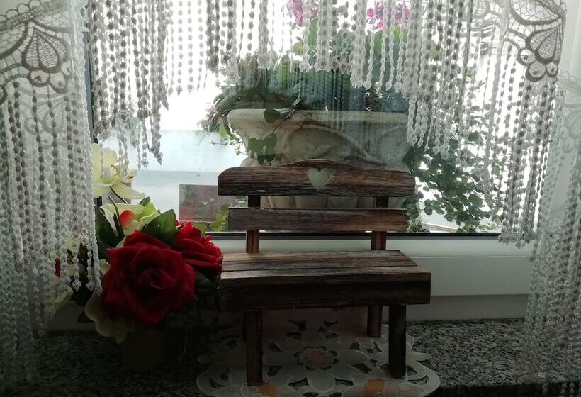 هاستل Mama's House