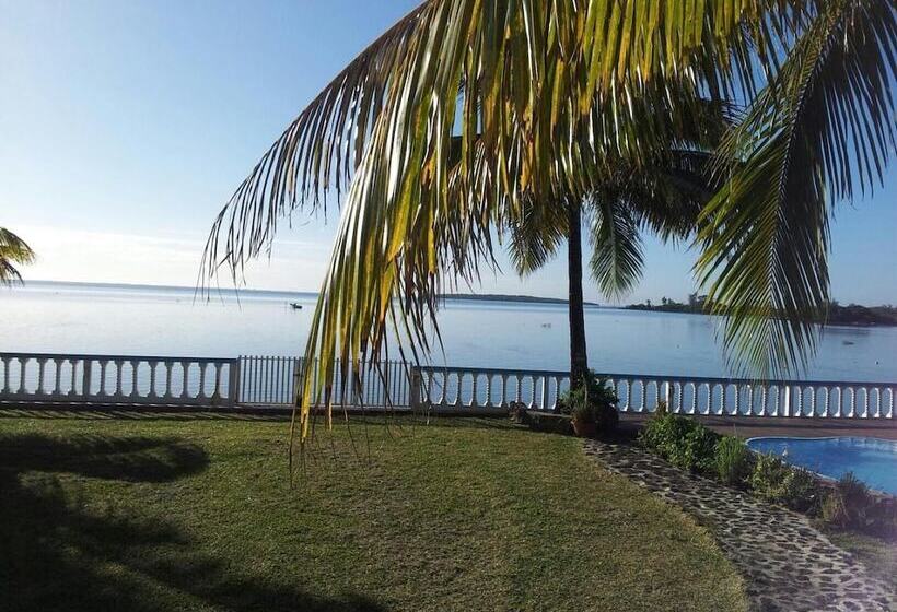 تختخواب و صبحانه Coco Villa