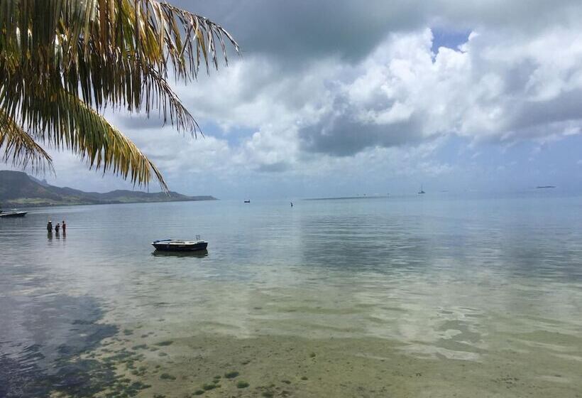 تختخواب و صبحانه Coco Villa