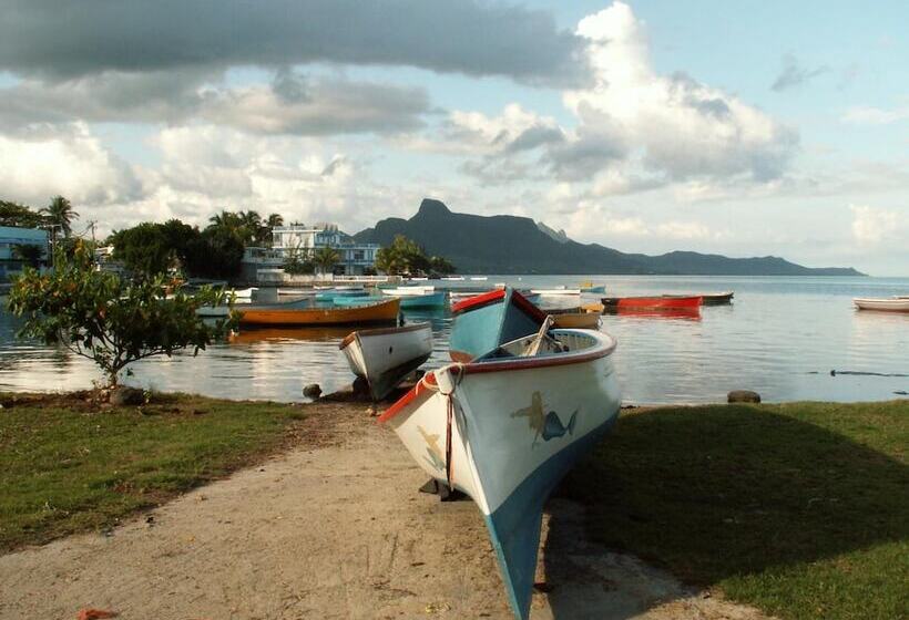 تختخواب و صبحانه Coco Villa