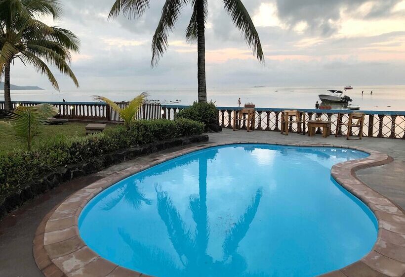 تختخواب و صبحانه Coco Villa