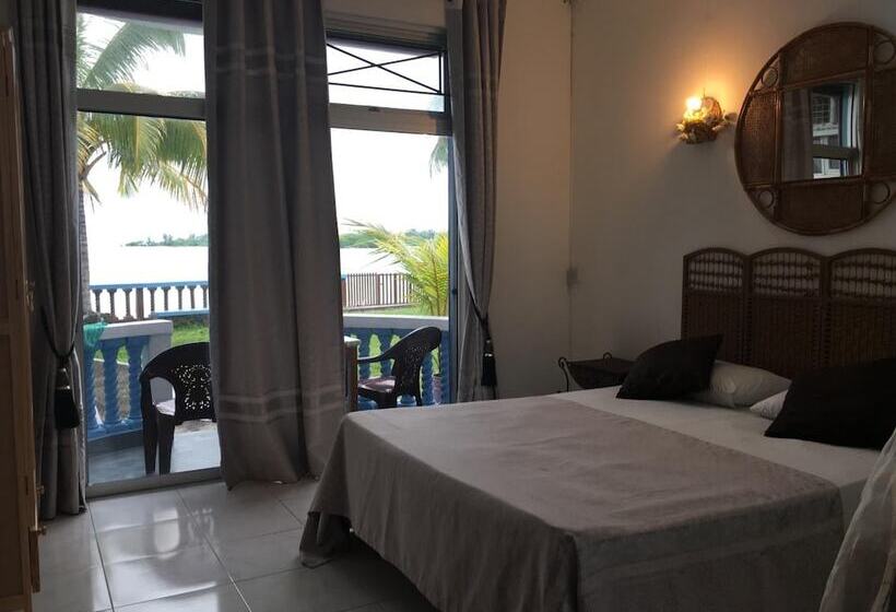 تختخواب و صبحانه Coco Villa