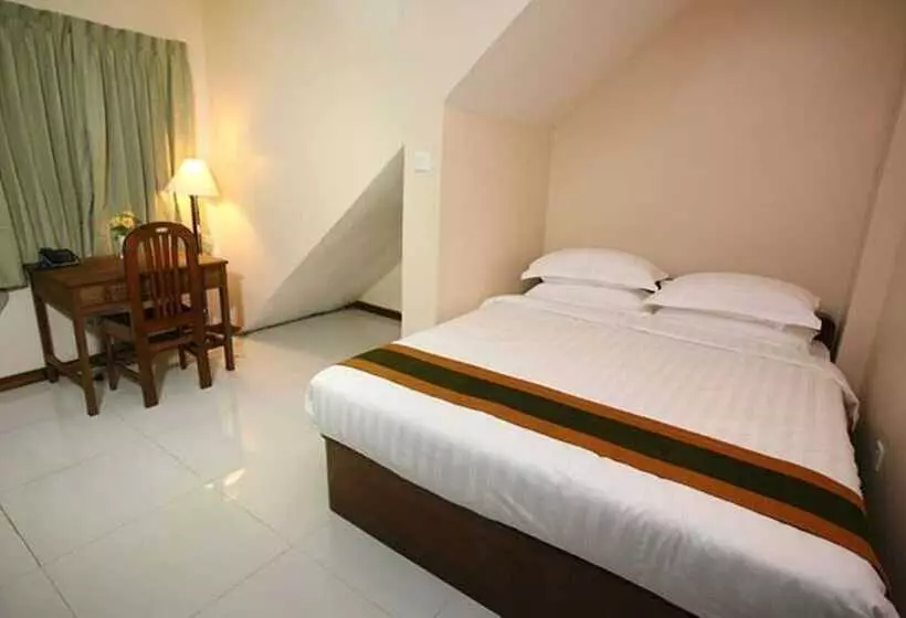 تختخواب و صبحانه June Business Bed Breakfast