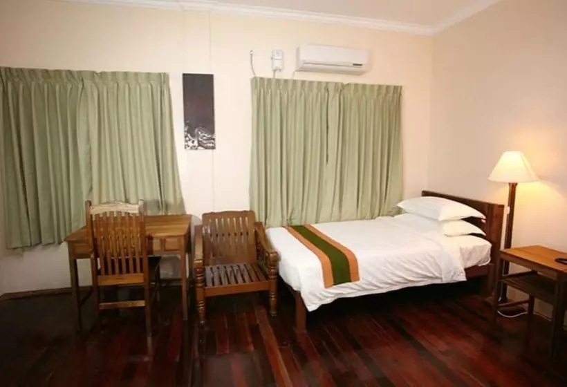 تختخواب و صبحانه June Business Bed Breakfast